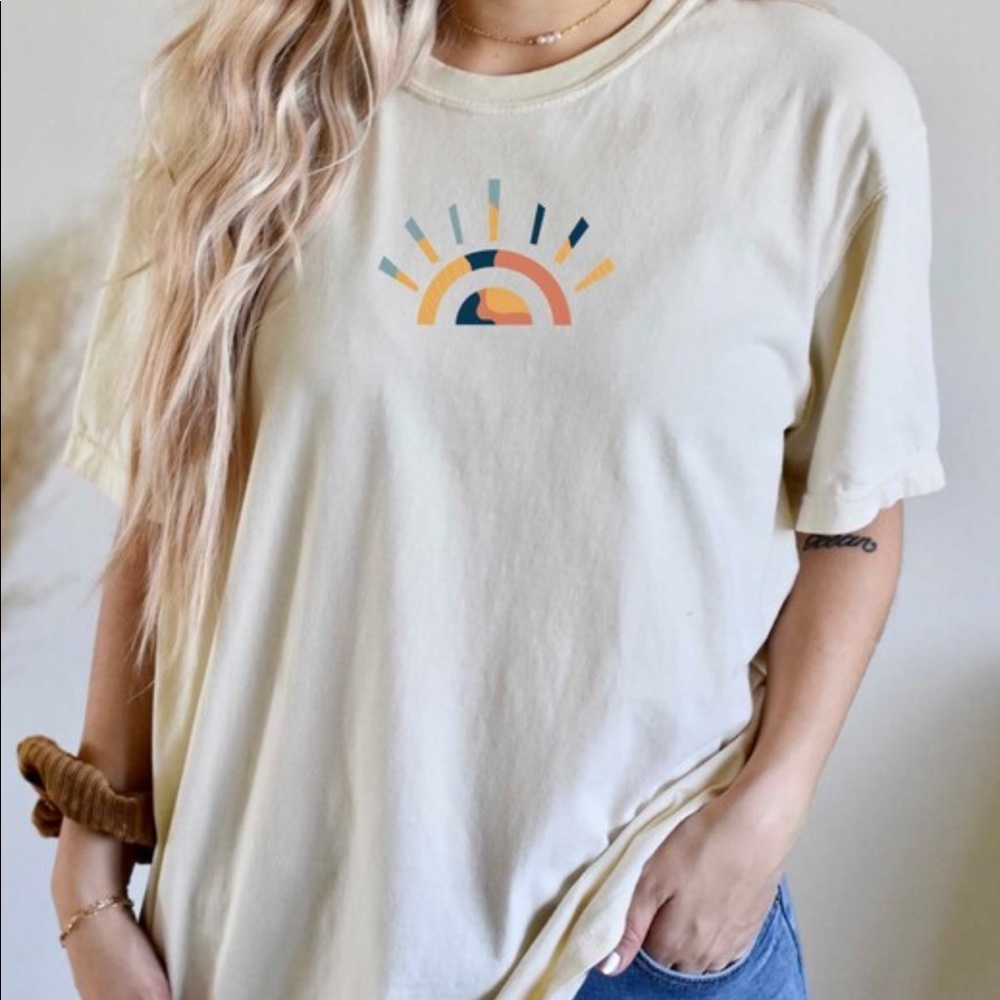 Comfort Colors Ivory Boho Sun tee, new